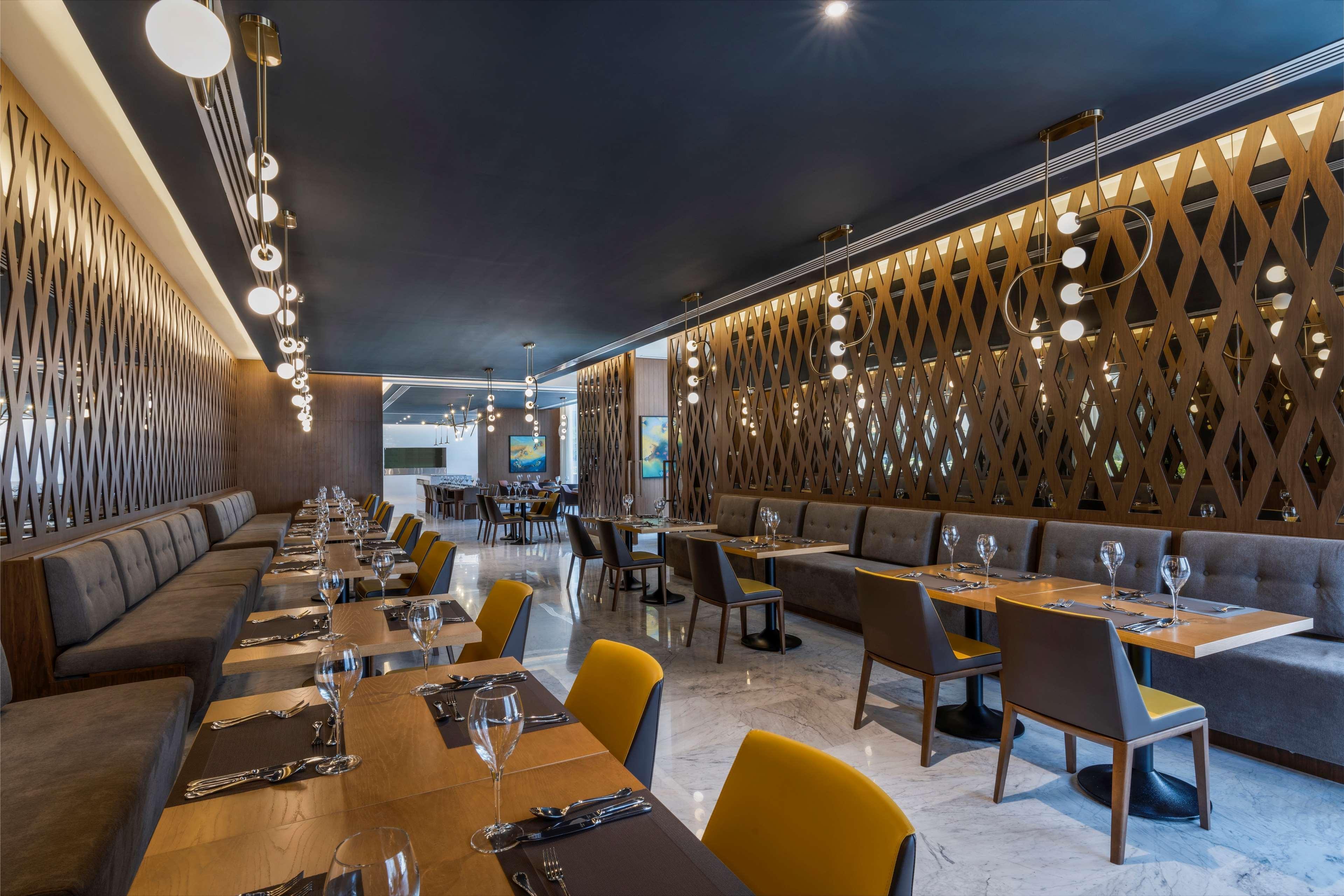 Aleph Doha Residences, Curio Collection By Hilton Εξωτερικό φωτογραφία Restaurant
