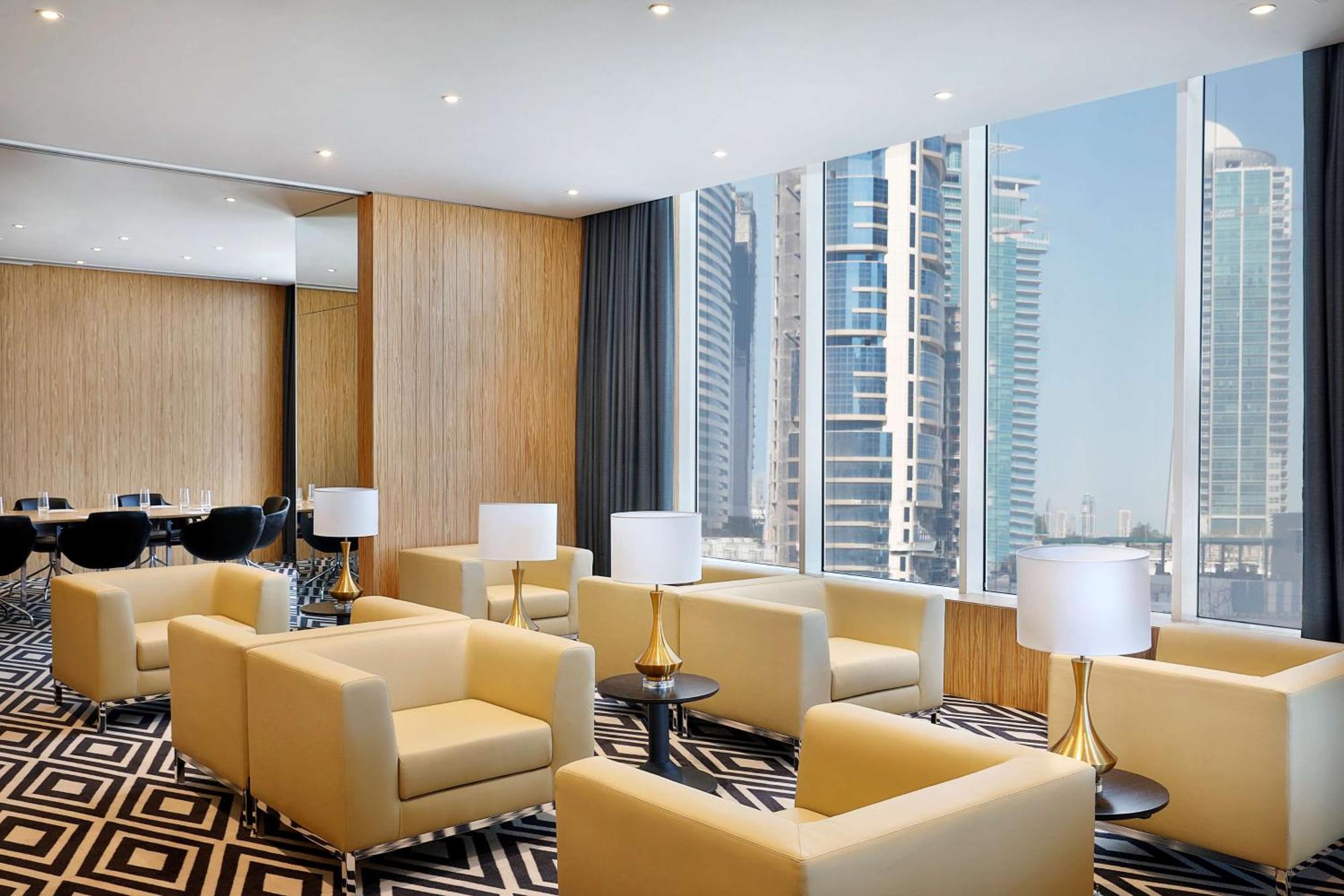 Aleph Doha Residences, Curio Collection By Hilton Εξωτερικό φωτογραφία The lounge at the airport