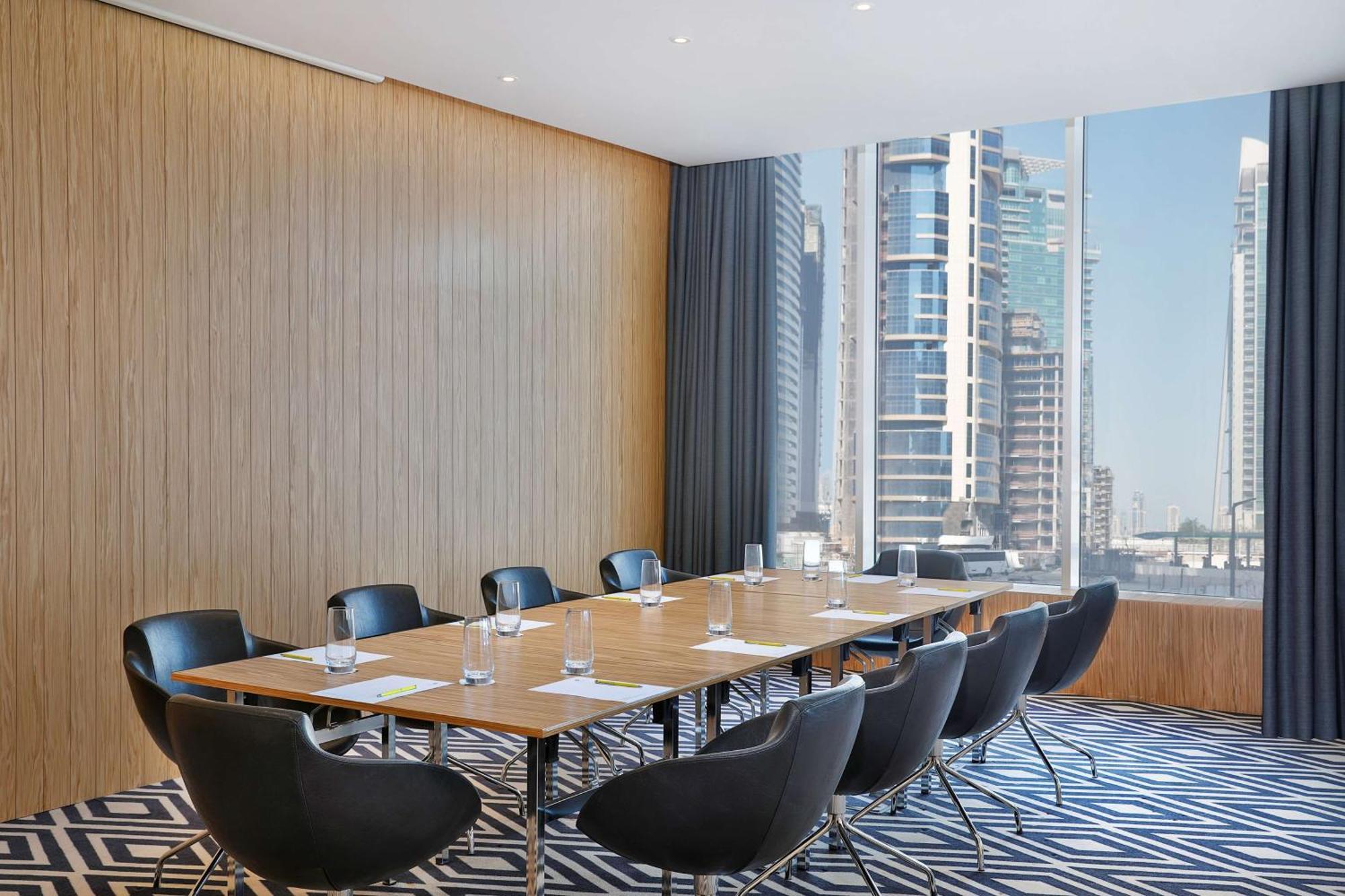 Aleph Doha Residences, Curio Collection By Hilton Εξωτερικό φωτογραφία Meeting room