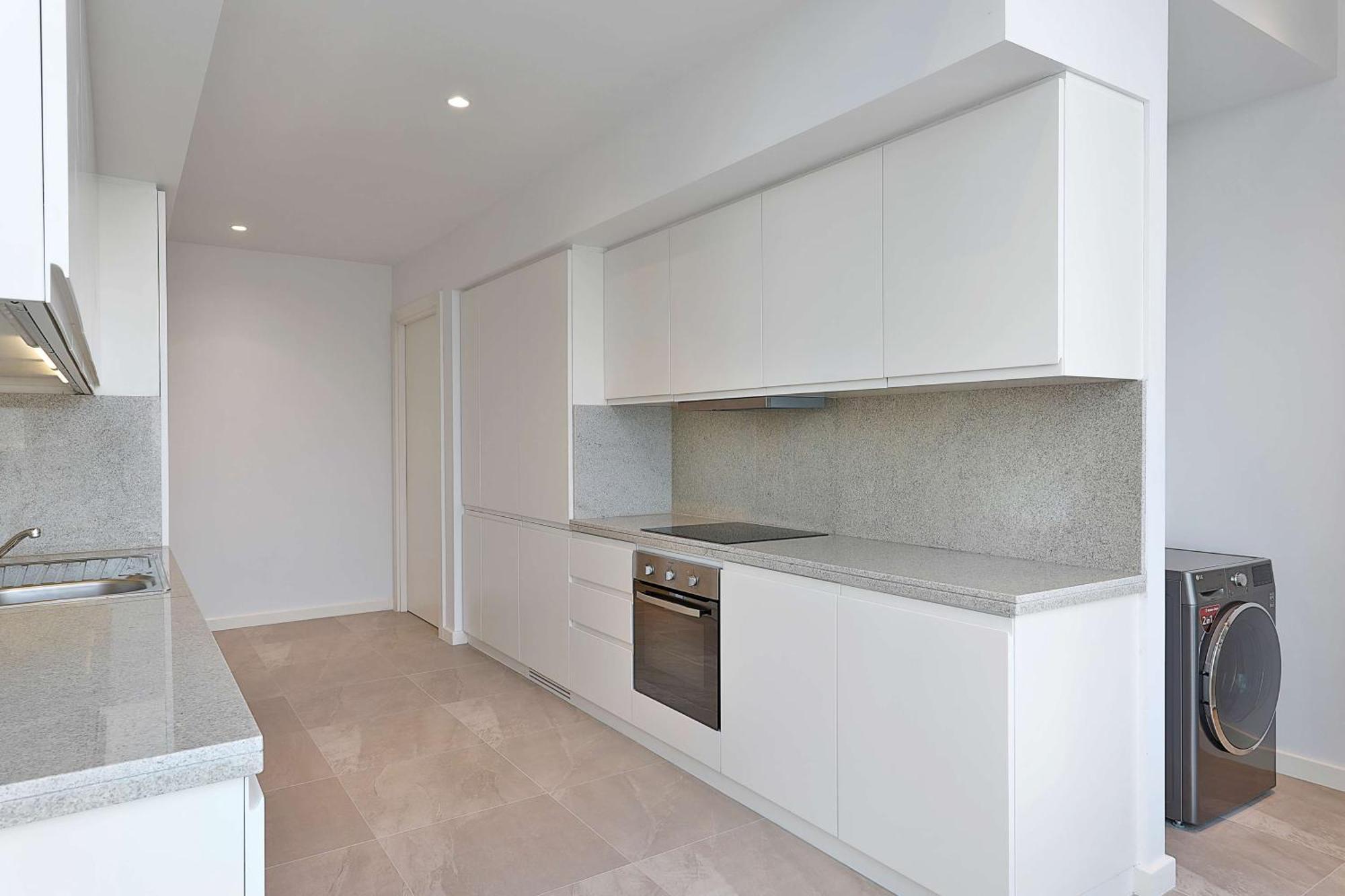 Aleph Doha Residences, Curio Collection By Hilton Εξωτερικό φωτογραφία A kitchen in a typical apartment
