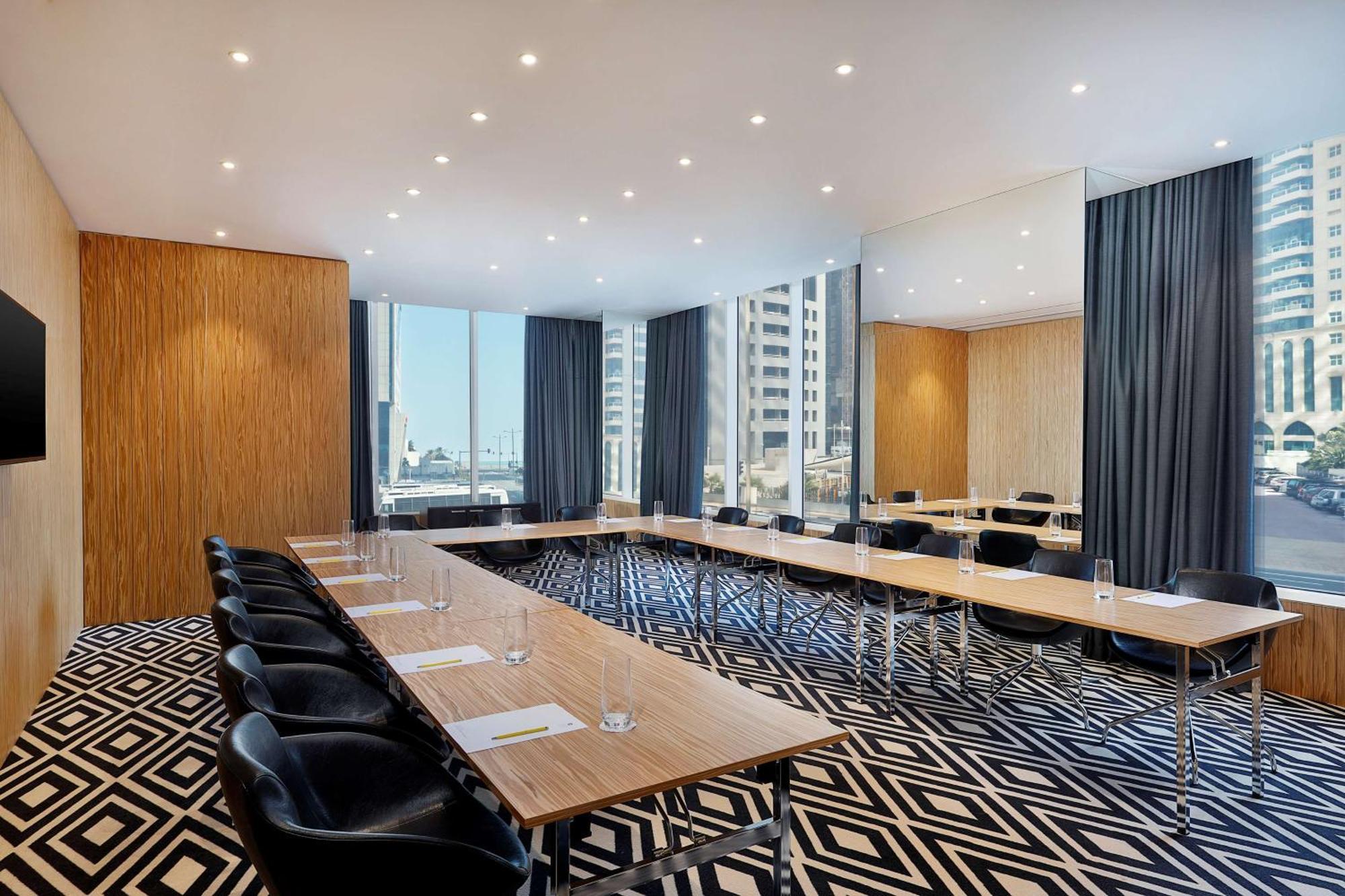 Aleph Doha Residences, Curio Collection By Hilton Εξωτερικό φωτογραφία Meeting room