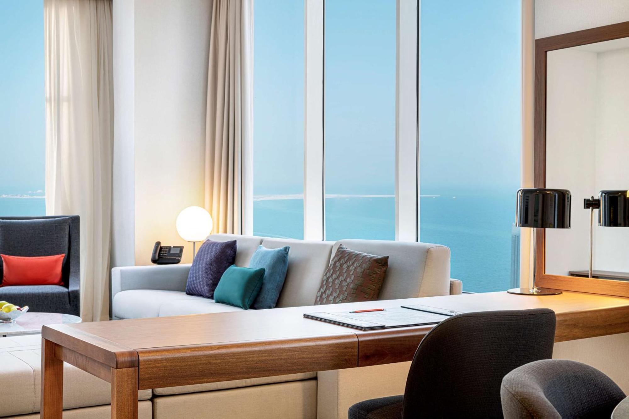 Aleph Doha Residences, Curio Collection By Hilton Εξωτερικό φωτογραφία A room at the hotel