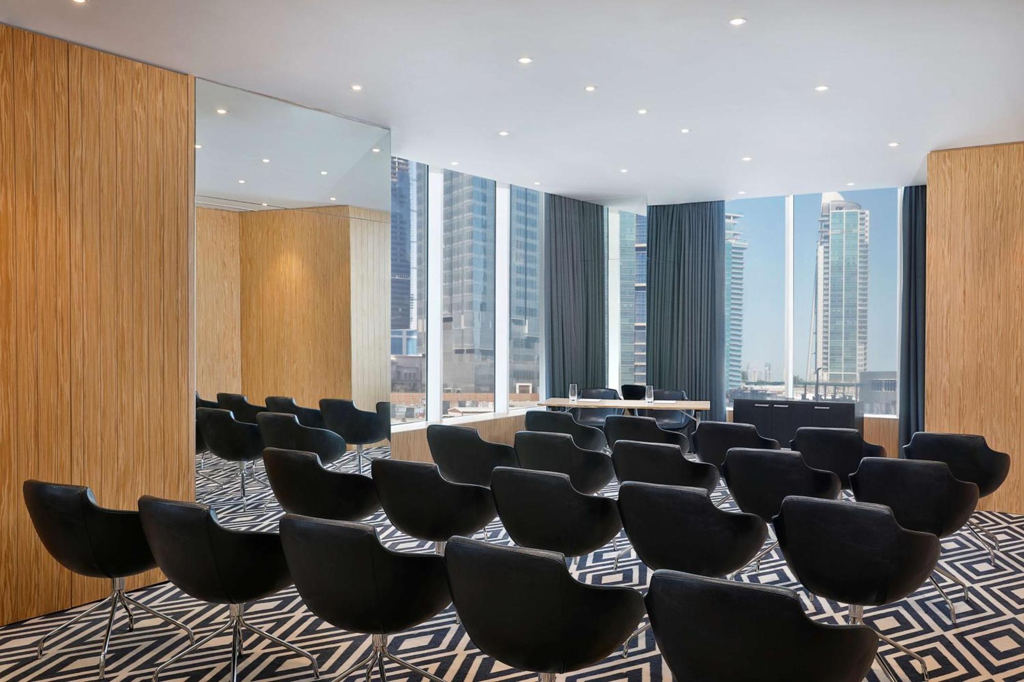 Aleph Doha Residences, Curio Collection By Hilton Εξωτερικό φωτογραφία Meeting room